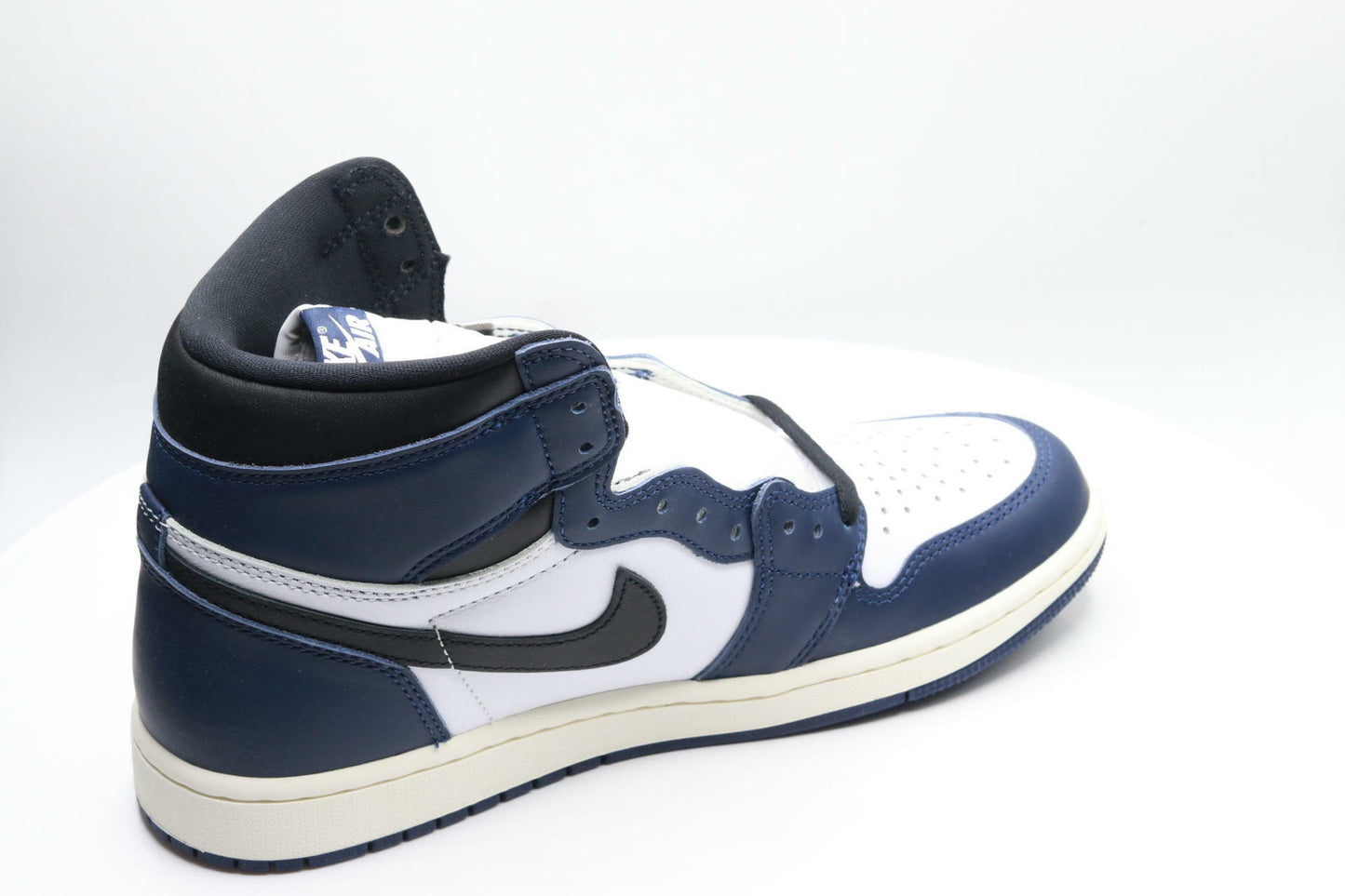 Air Jordan 1 Retro High OG 7.5 US