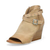 Miz Mooz Kaela Sand EU 39 (US Women's 8.5-9) B (M)