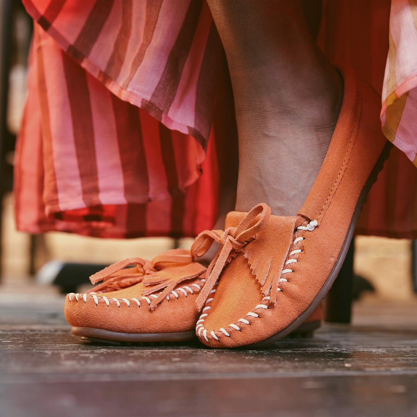 Minnetonka Women's Kilty Hardsole Moccasins Clementine, 5.5 M