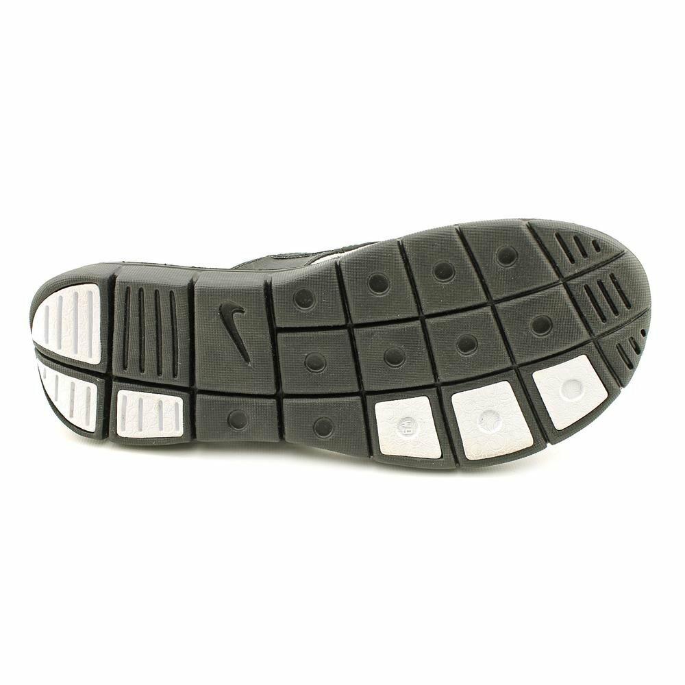 Nike Women's NIKE COMFORT THONG WMNS SANDAL 5 (BLACK/WHITE)