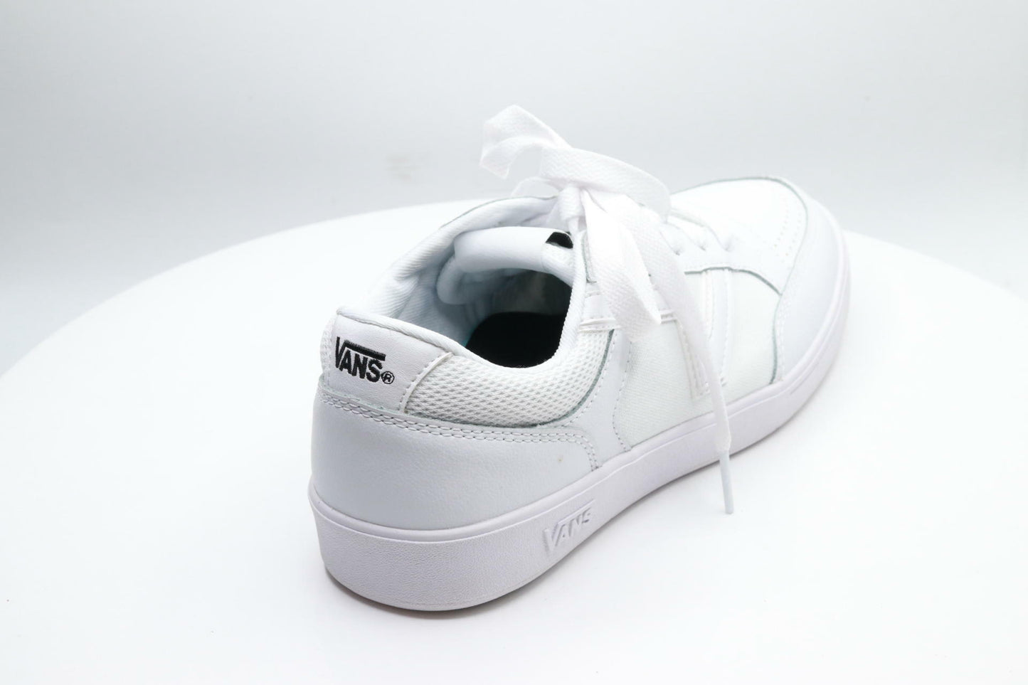 Vans UA Lowland CC Sneaker, True White, 12 US Women/10.5 US Men